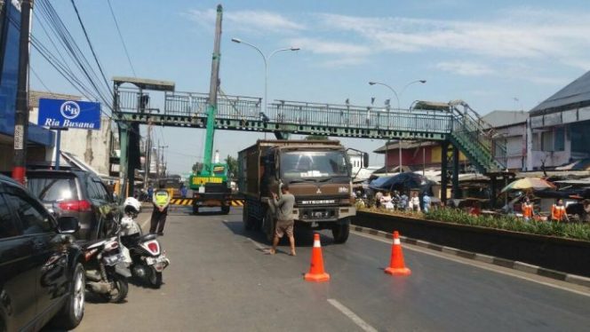 
 Miris! Kabupaten Bekasi Tak Miliki Satu pun JPO, Dishub Langgar HAM?