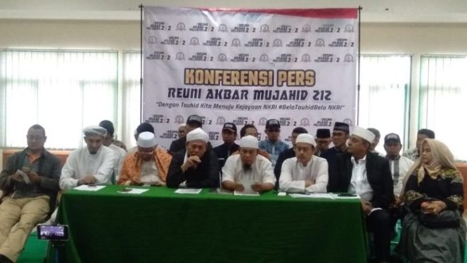 
 KH Ahmad Sobri Lubis: Jangan Takut dengan Reuni 212, Jokowi Aja Kita Undang!