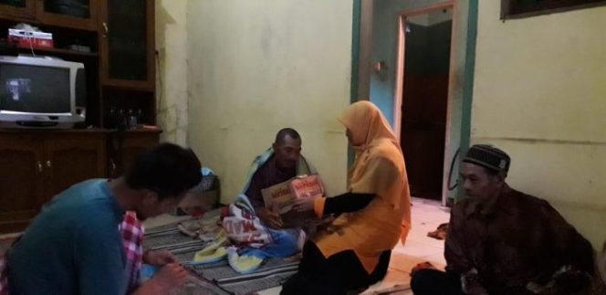 
 Anggota DPRD Sukabumi Sambangi Keluarga Korban Longsor Sirnaresmi