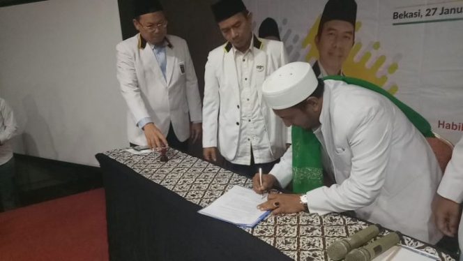 
 Totalitas Menangkan Caleg PKS, FPI Kabupaten Bekasi MoU Pakta Integritas
