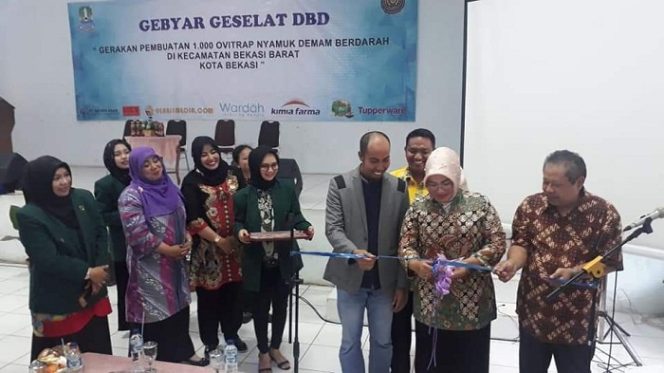 
 Gunarti Rahmat Effendi Resmikan Satgas Geselat 1000 Ovitrap di Bekasi Barat