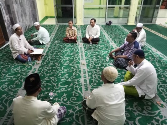 Jinsiy aloqada shimoliy chiroqlar Yalangoch qizil adaire