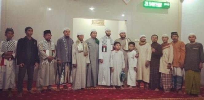 
 Inilah Pesan Penting Ulama Gaza Palestina kepada Jama’ah Musholla At Tiin Teluk Pucung