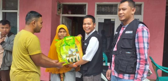 
 Delta 3 Foundation Kirim Bantuan kepada Nenek Sebatang kara di Gunung Guntur Tasikmalaya