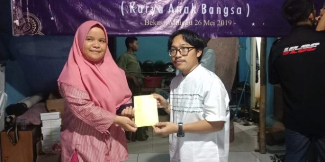 
 Selama 4 Bulan Sisihkan Uang Jajan, Anak Jalanan Donasikan Satu Juta Rupiah Untuk Gaza