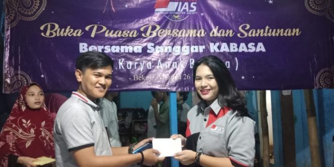 
 Ramadhan, Indonesia Automotive Society Santuni Sanggar Anak Jalanan
