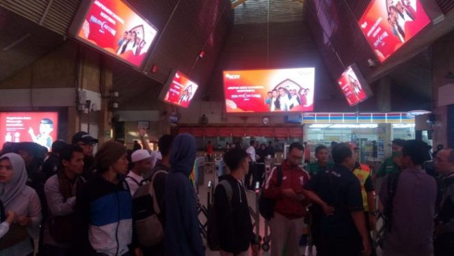 
 Jakarta Memanas, Akses ke Pasar Tanah Abang Ditutup