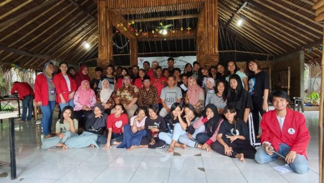 
 Rona Bahagia Anak-anak Pemulung Bintara Jaya Bersama Universitas Mercu Buana Bekasi