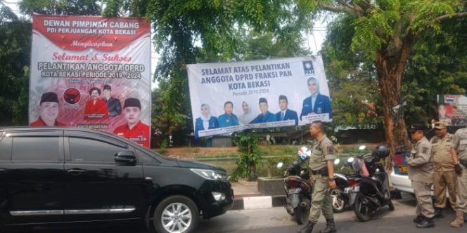 
 Pelantikan DPRD Kota Bekasi, PDIP & PAN Pasang Spanduk, PKS Tak Nampak!