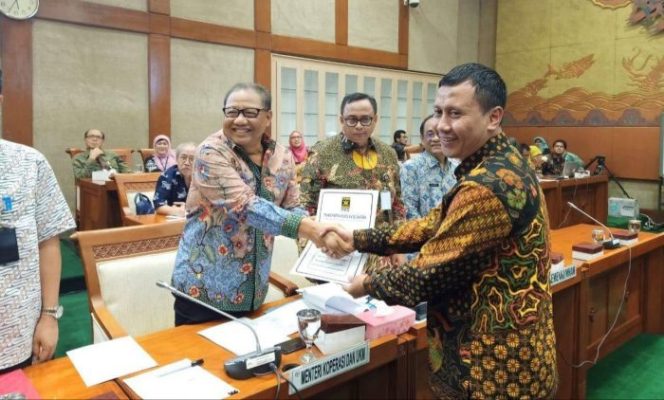
 Respons Perkembangan Koperasi Syariah, Komisi VI Setujui RUU Perkoperasian