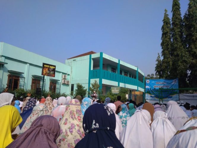
 Yayasan Iqro Kota Bekasi Gelar Salat Istisqo