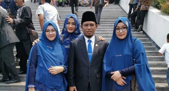 
 Anggota DPR Beristri 3 Ternyata Bukan dari PKS