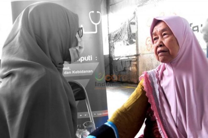
 Peduli Warga Miskin, LAZ U-Care Indonesia Gelar Program Dokter Peduli Umat
