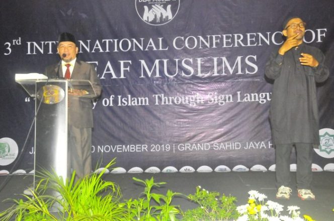 
 Heri Koswara Tutup Acara International Conference of Deaf Muslims