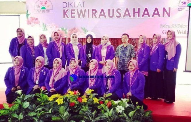 
 Asosiasi Pengusaha Wanita Mandiri Indonesia Lantik Pengurus Baru