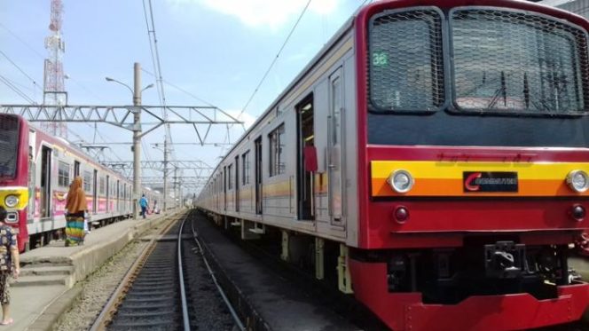 
 Cegah Corona, KRL Commuter Line Ubah dan Batasi Jam Operasional Mulai 23 Maret