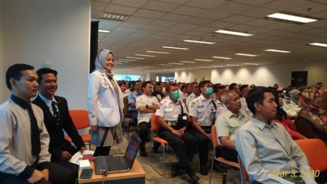 
 Waspada Corona Boleh, tapi Jangan Panik