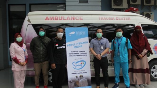 
 Pondok Sedekah Indonesia bersama Sinergi Komunitas Bekasi Bantu Tenaga Kesehatan dan Pekerja Harian
