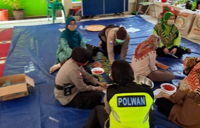 
 Selama PSBB Pemkot Bekasi Siagakan Dapur Umum di 12 Kecamatan
