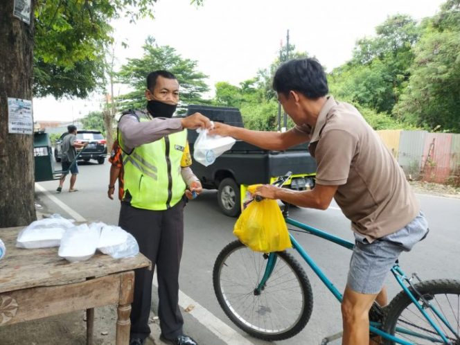
 Polres Metro Kota Bekasi Buka Posko Dapur Umum
