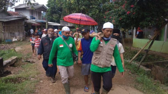 
 Banjir dan Longsor Terjang Kampung Suluduk Bogor