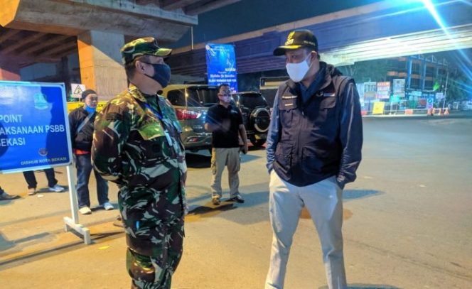 
 Wakil Wali Kota Bekasi Sweeping Pengamanan PSBB Tahap III Bersama Kapolres dan Dandim 0507