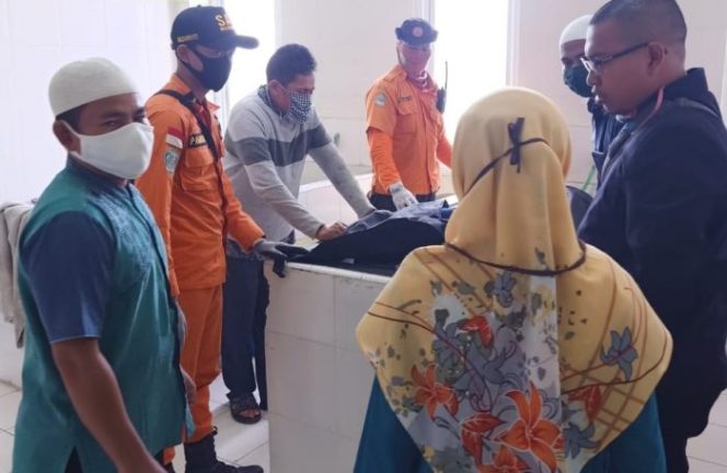 
 Tim SAR Gabungan Temukan Balita Korban Terakhir Kecelakaan Tunggal di Kalimalang