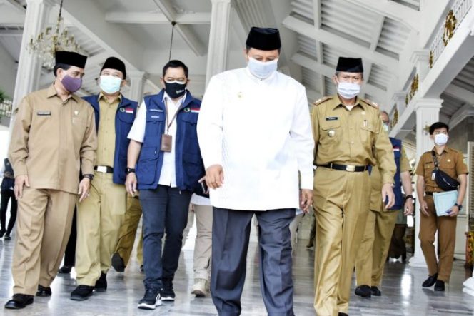 
 Wagub Jabar Hentikan Kegiatan Belajar Tatap Muka di Pesantren Husnul Khotimah