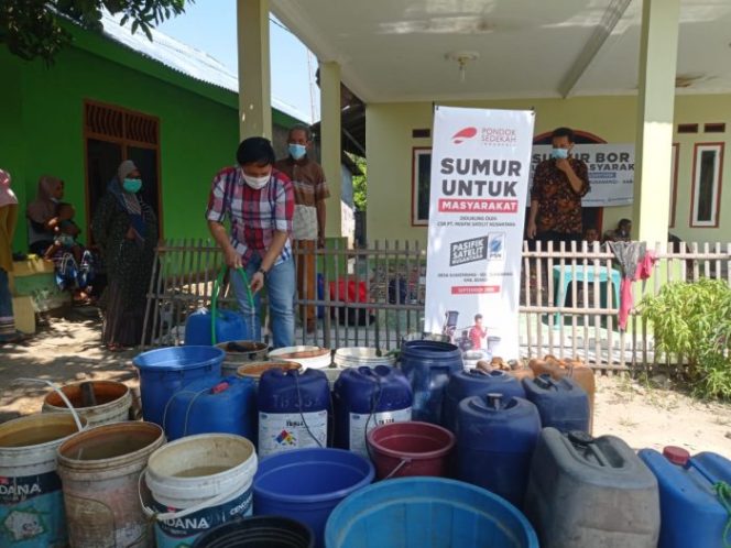 
 PT Pasifik Satelit Nusantara dan Pondok Sedekah Bangun Sumur untuk Warga Bekasi
