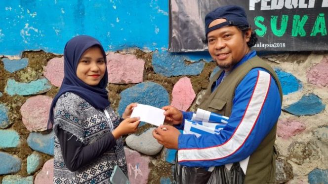 
 Ringankan Beban Siswa Korban Banjir Sukabumi, SDS IT Taskia Salurkan Bantuan Pendidikan