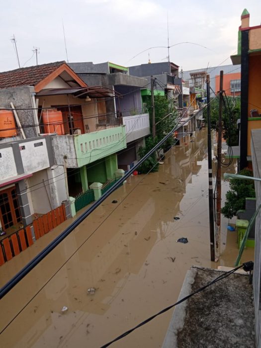 
 Sebagian Wilayah Bantaran Sungai di Kota Bekasi Terendam Banjir