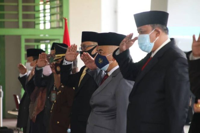 
 Survei: Warga Kota Bekasi Kurang Puas Kinerja Pepen-Tri Adhianto