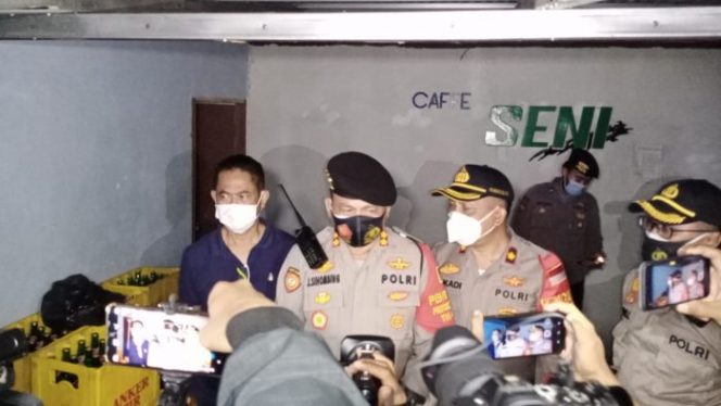 
 Kasat Narkoba Polres Metro Bekasi Pimpin Operasi Tempat Warung Remang-Remang dan Balapan Liar