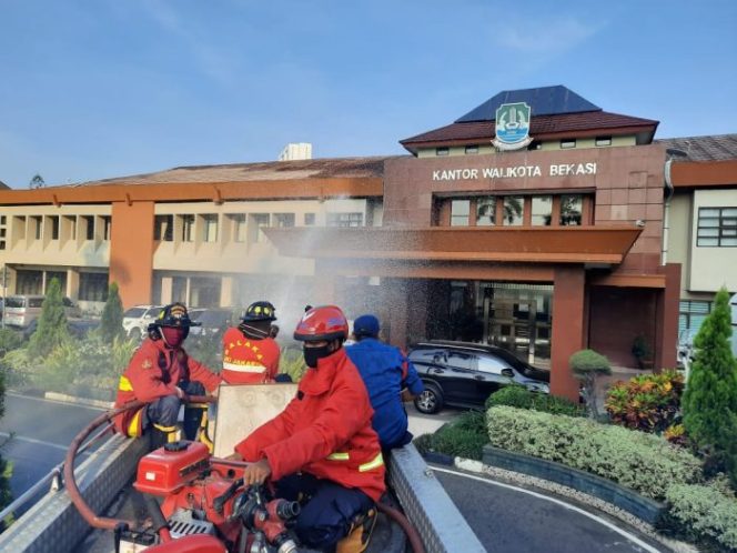 
 Disdamkar Kota Bekasi Klaim Penurunan Kasus Kebakaran Faktor Kesadaran Masyarakat dalam Pencegahan