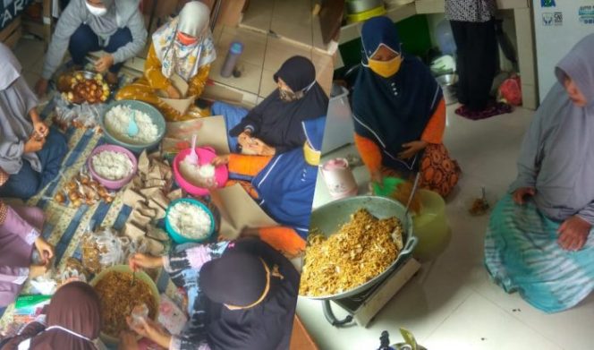 
 Aksi Kepedulian Ibu-ibu DKM Baiturrahman Tebar Nasi Bungkus untuk Korban Banjir