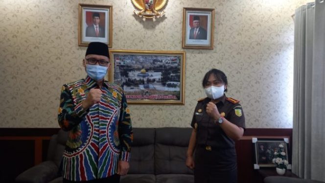 
 Kajari Laksmi Indriyah Rohmulyati Mendadak Temui Ketua DPRD Kota Bekasi
