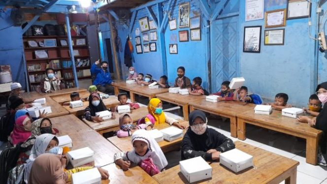 
 Kegiatan Dermakan di Sanggar Kabasa Bekasi
