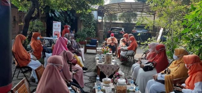 
 Didukung Emak-emak Pondokgede, Heri Koswara Siap Maju di Pilkada Kota Bekasi
