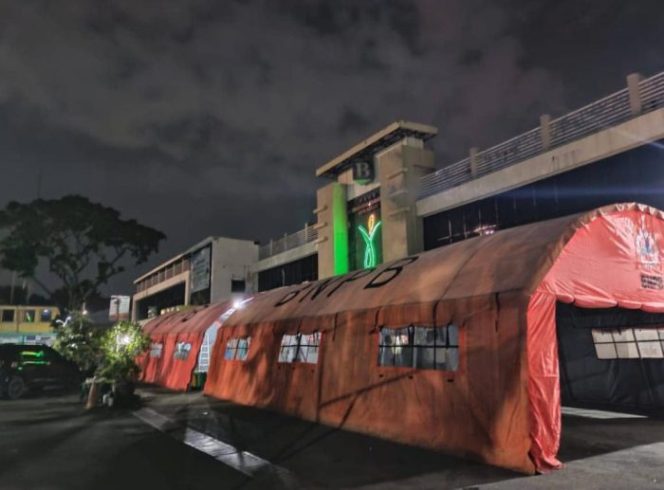 
 Tenda darurat di depan RSUD Kota Bekasi (Adhy S)