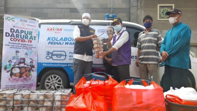 
 Infaq Dakwah Center Sumbang 100 Paket Makanan Siap Saji Bagi Warga yang Isoman