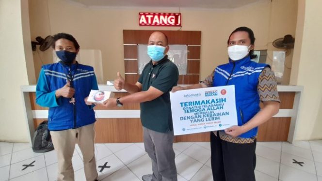 
 Lurah Pejuang Apresiasi Kegiatan Teladanku Berbagi Makan untuk Warga Isoman