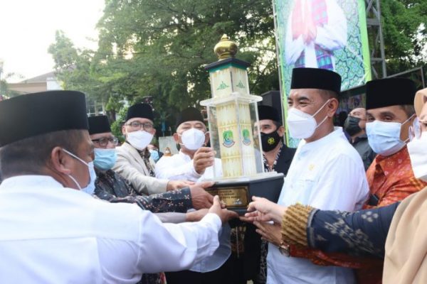 
 Wali Kota Bekasi Tutup Giat MTQ Ke – 23 Tingkat Kota Bekasi Tahun 2021