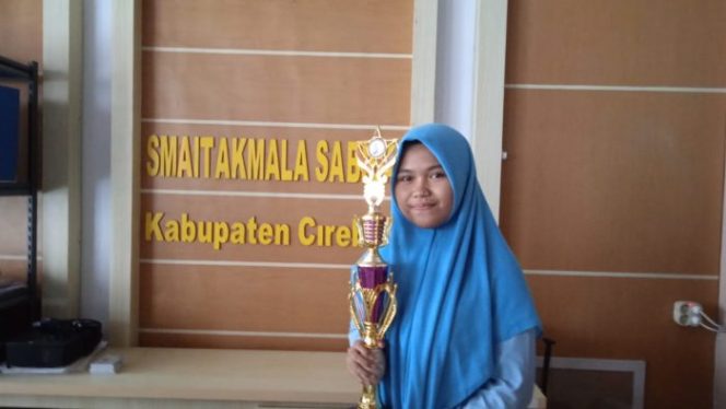 
 Cerita Selfi, Siswi SMA IT Akmala Sabila yang Menangi Banyak Lomba Seni