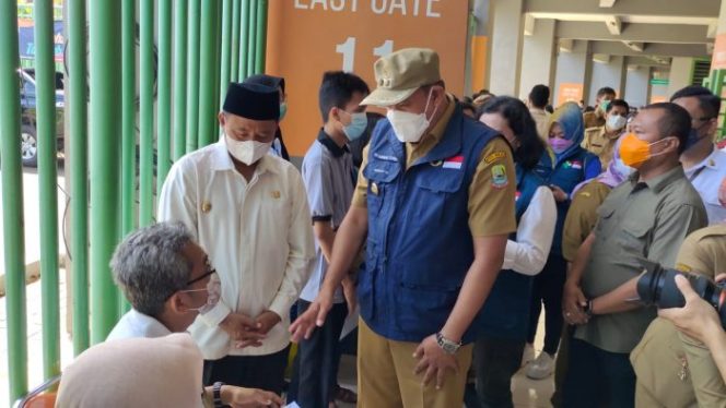 
 Wagub Jabar Tinjau Vaksinasi di Kota Bekasi