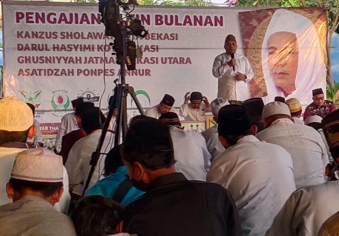 
 Kanzus Sholawat Kota Bekasi Hidupkan Malam-malam Ramadhan dengan Khataman Kitab