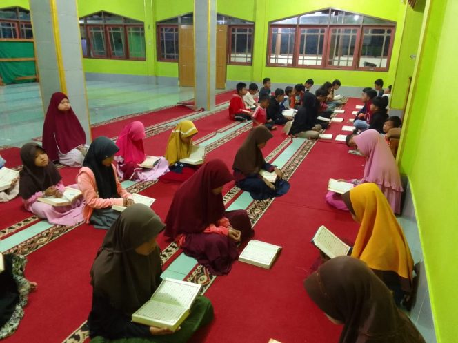 
 Mengintip Suksesnya Gerakan Anak-anak Pejuang Subuh di Garut