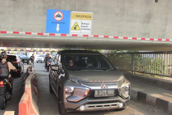 
 Jembatan “Nunduk” Ditutup, Plt. Wali Kota Bekasi Resmikan Jembatan Antilop