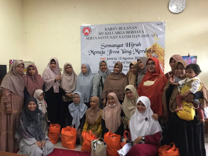 
 Paguyuban Keluarga Berdaya RW 02 Bintara Santuni Anak Yatim dan Dhuafa