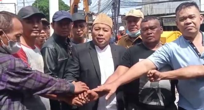 
 Ahmad Ushtuchri Apresiasi DBMSDA Dengarkan Aspirasi Warga Soal Banjir Sasak Bule
