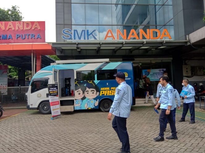 
 Pelayanan Eazy Paspor Imigrasi Bekasi, Hadirkan Mobil Pelayanan Keimigrasian